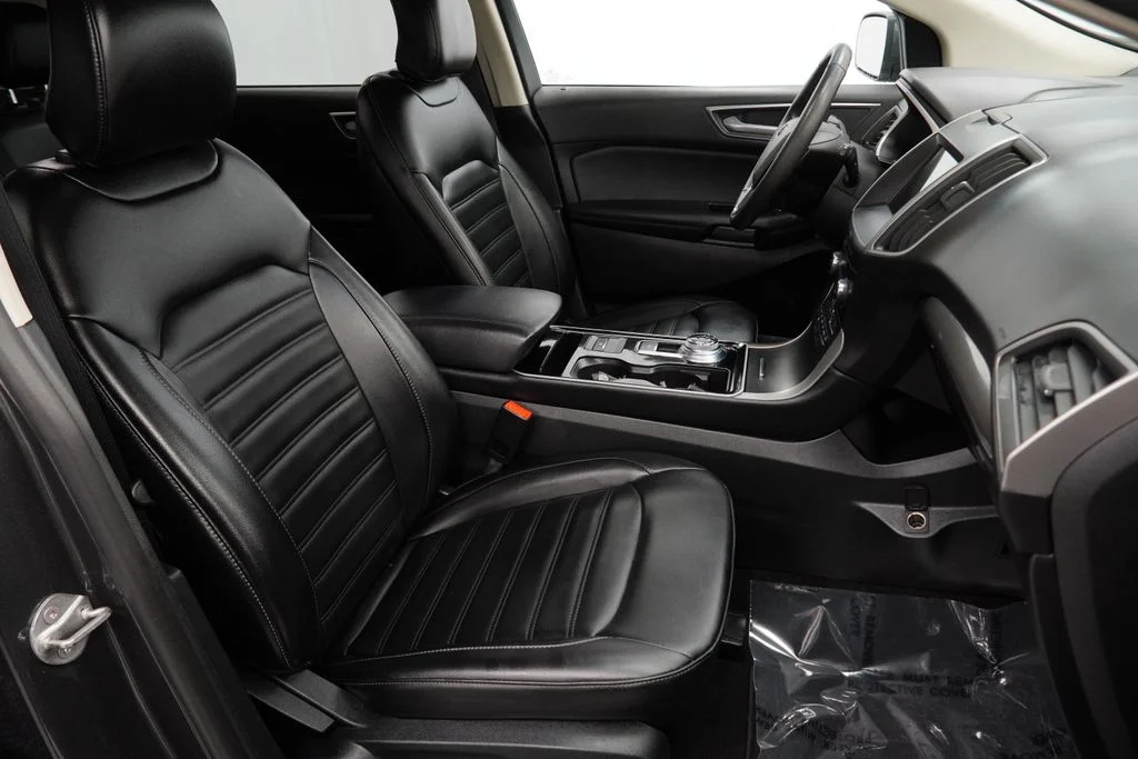 Used 2019 Gray Ford SEL image 29