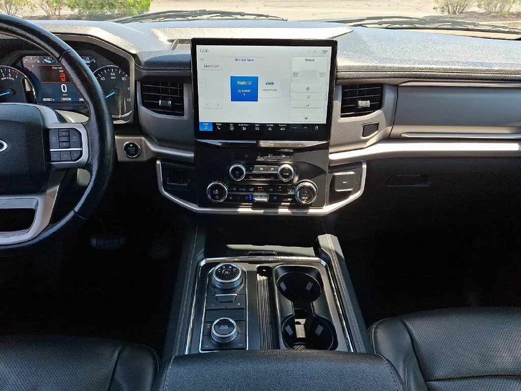 Used 2022 Gray Ford XLT MAX image 16