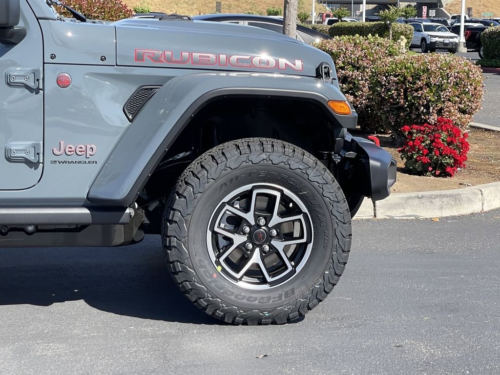 New 2026 Anvil Clear-Coat Exterior Paint Jeep Rubicon image 9