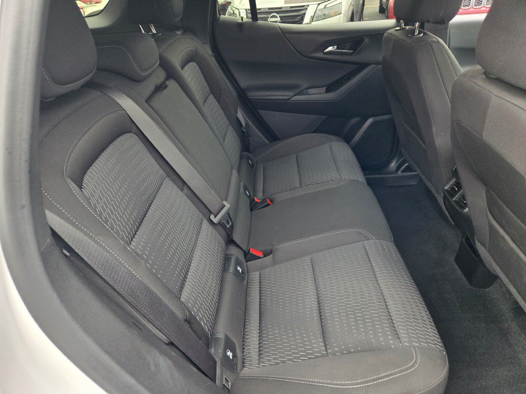 2025 Chevrolet Equinox LT - Photo 11