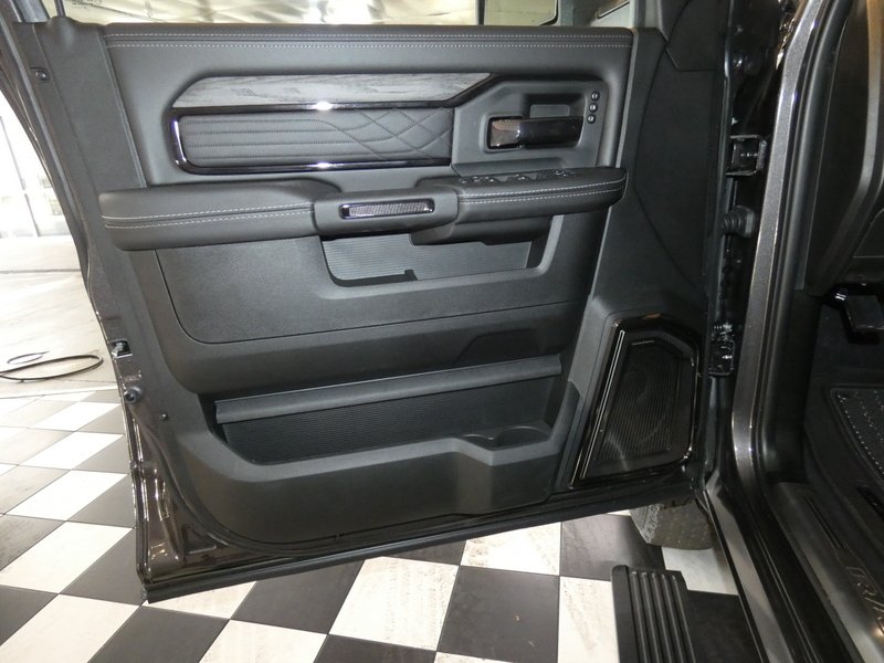2026 RAM 3500 Limited - Photo 30
