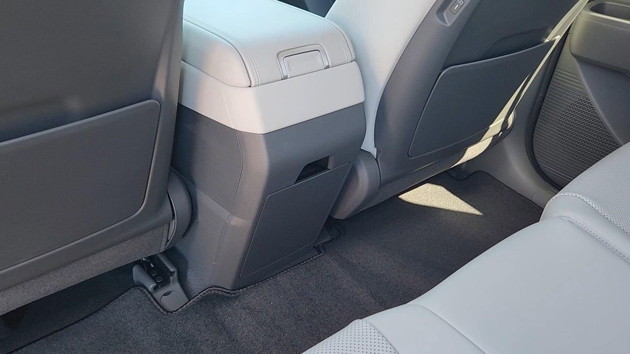 New 2026 Hampton Gray Hyundai SEL image 16
