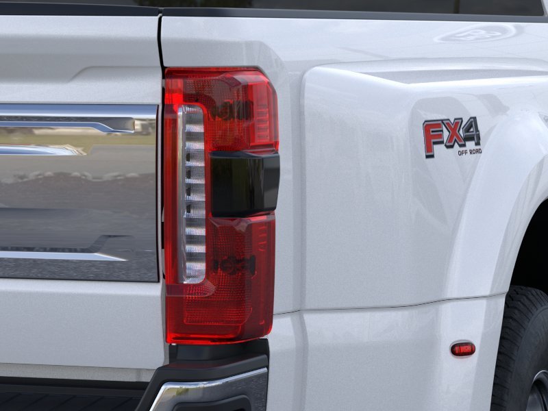 New 2026 Star White Metallic Tri-Coat Ford F-350® King Ranch® image 21