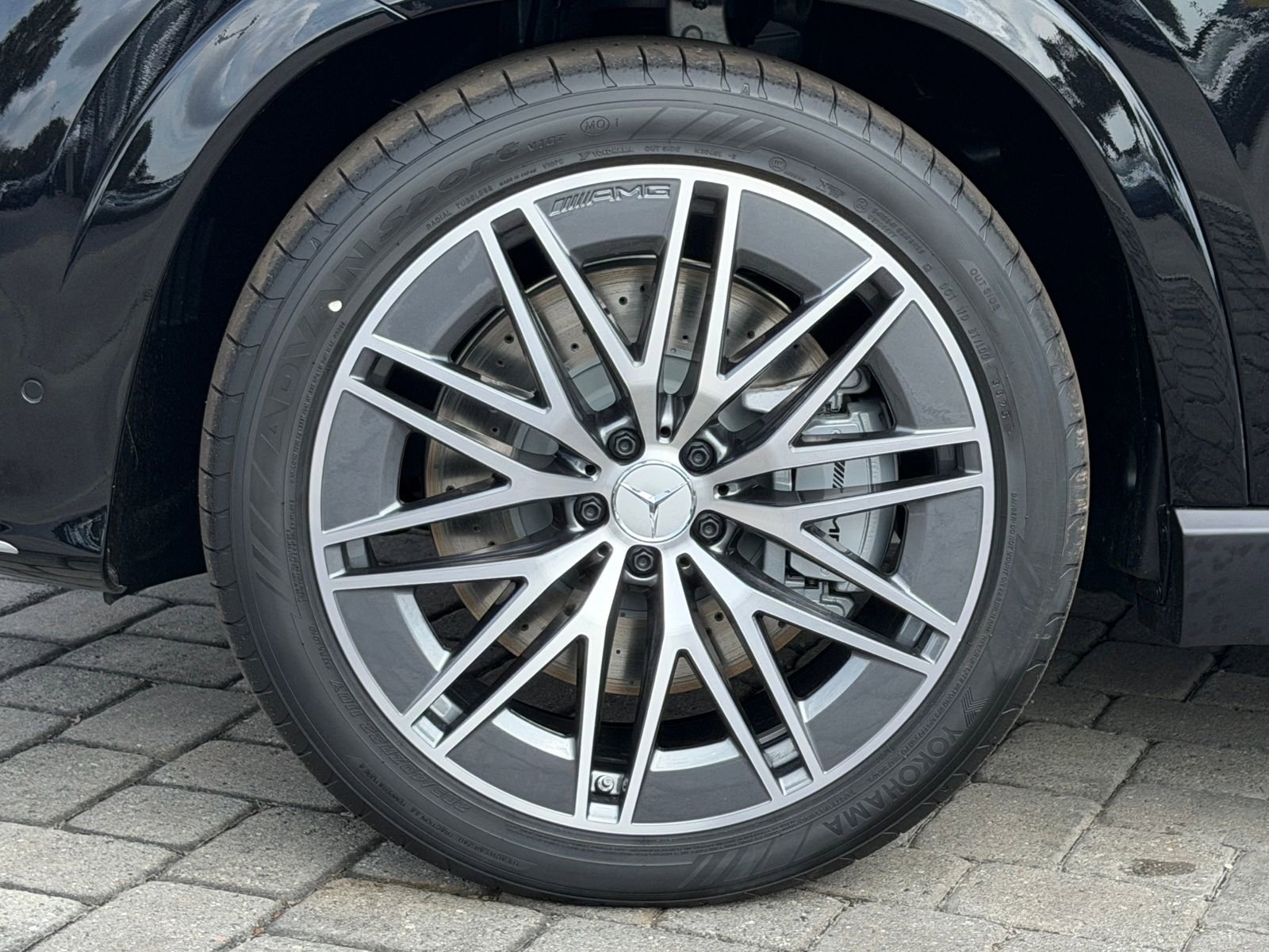 New 2026 Obsidian Black Metallic Mercedes-Benz GLE 53 AMG® image 40