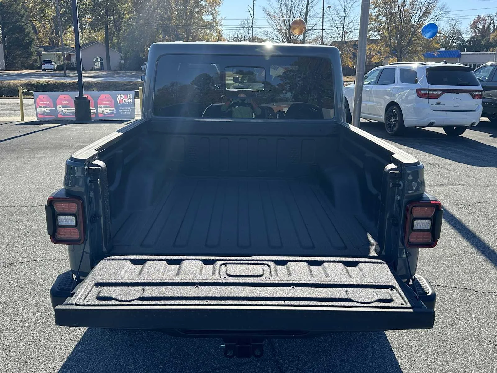 New 2026 Anvil Clear-Coat Exterior Paint Jeep Mojave image 18
