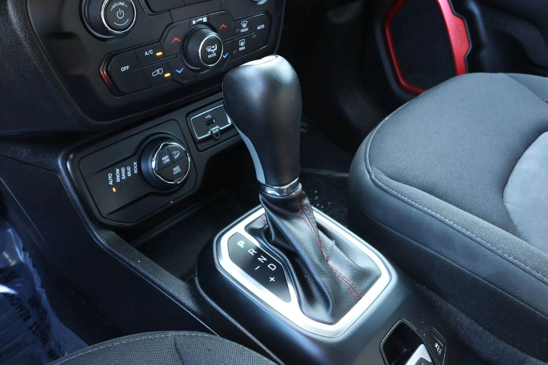 Used 2023 White Jeep Trailhawk image 13