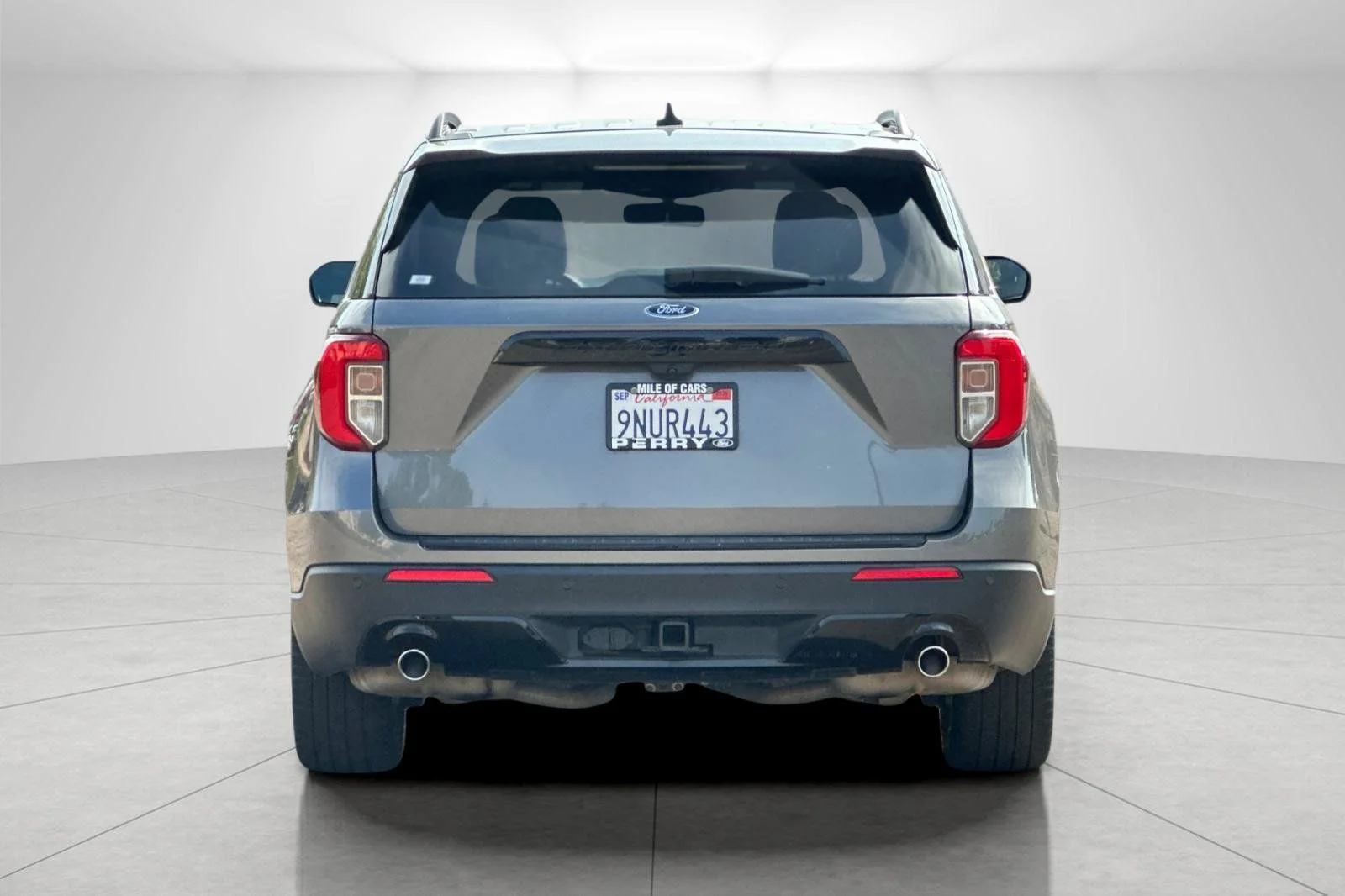 Used 2023 Gray Metallic Ford ST-Line image 4