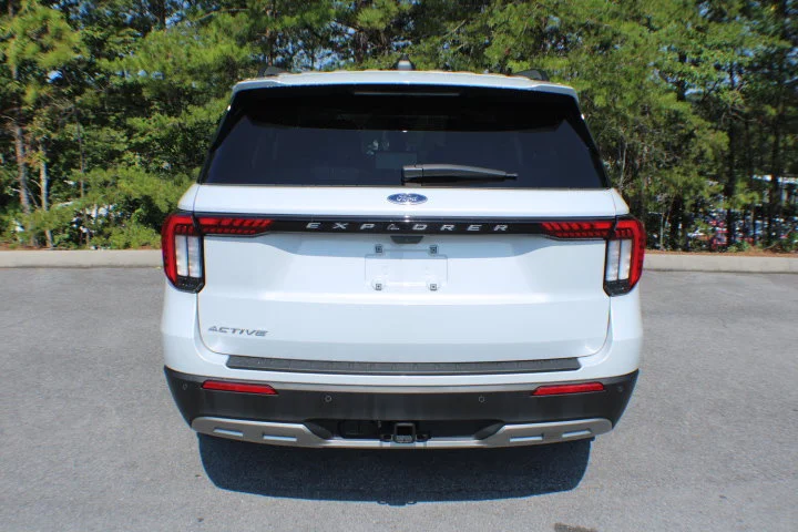 Used 2025 White Ford Active image 17