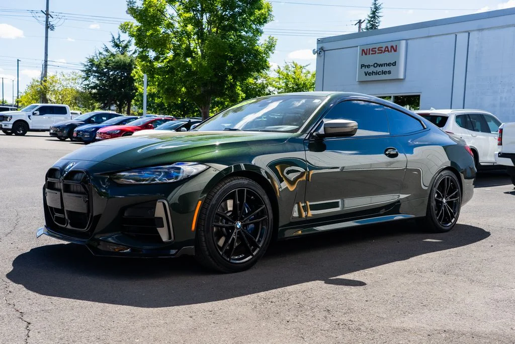 Used 2021 Green BMW M440i xDrive image 3