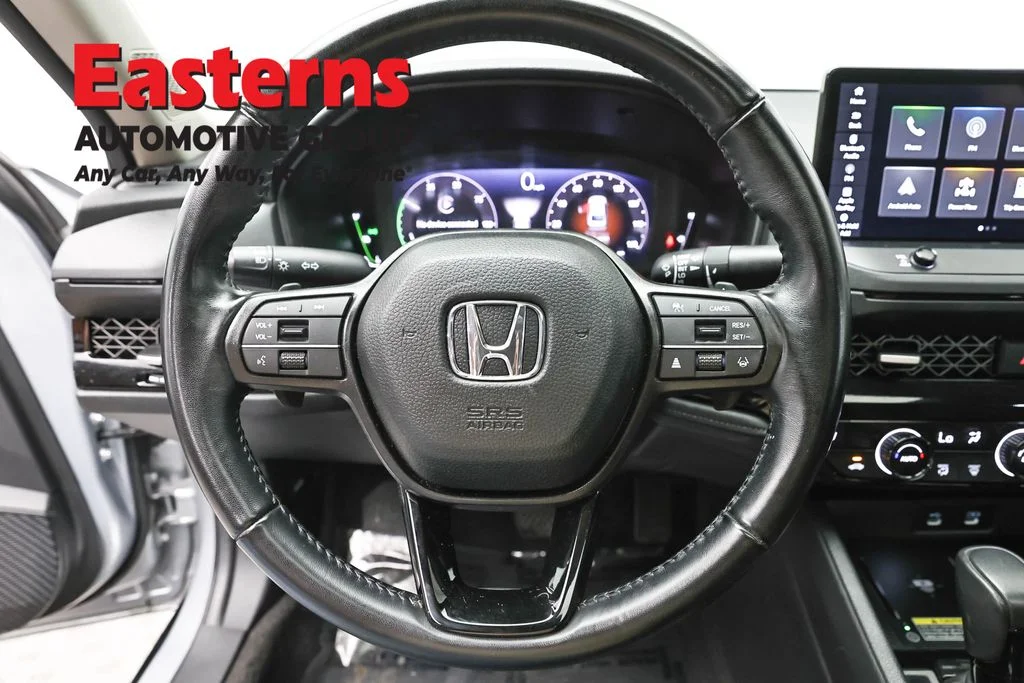 Used 2025 Silver Honda EX-L image 10
