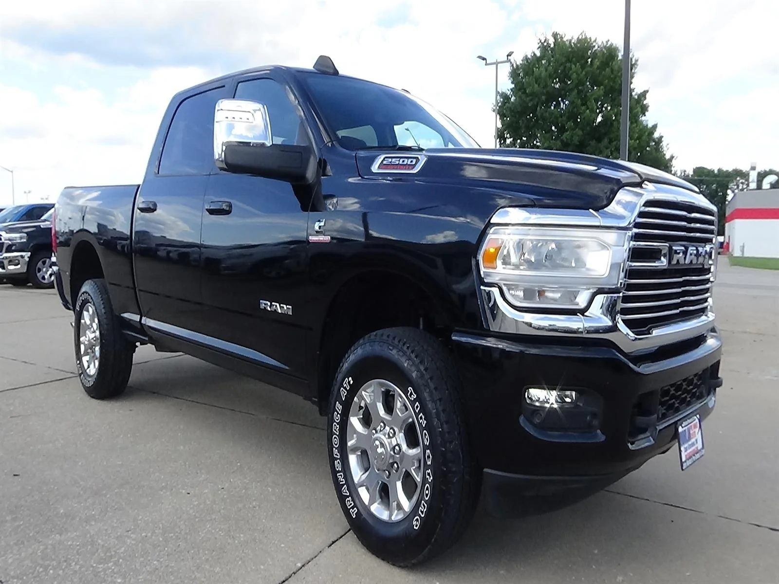 Certified Used 2024 Diamond Black Crystal Pearl Coat (pxj) RAM Laramie image 4