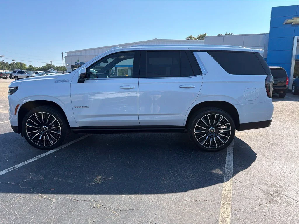 New 2026 Polar White Tricoat Chevrolet High Country image 2