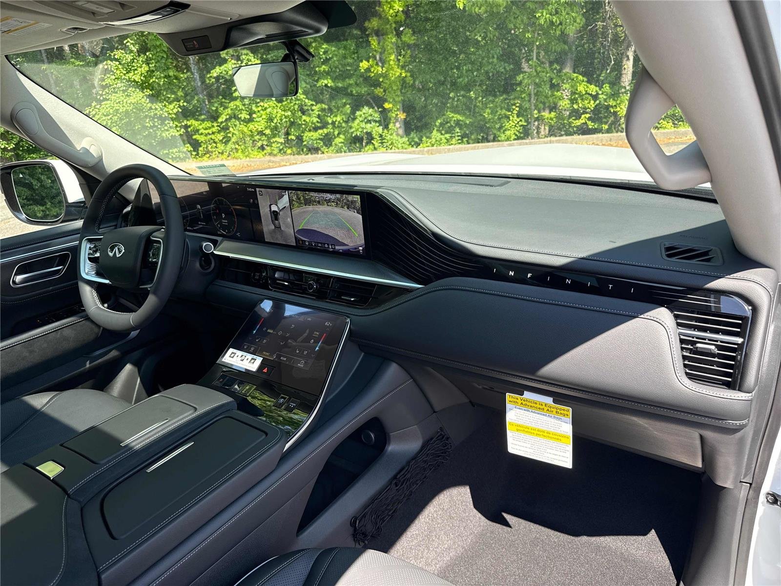 New 2026 RADIANT WHITE INFINITI Luxe 4WD image 28
