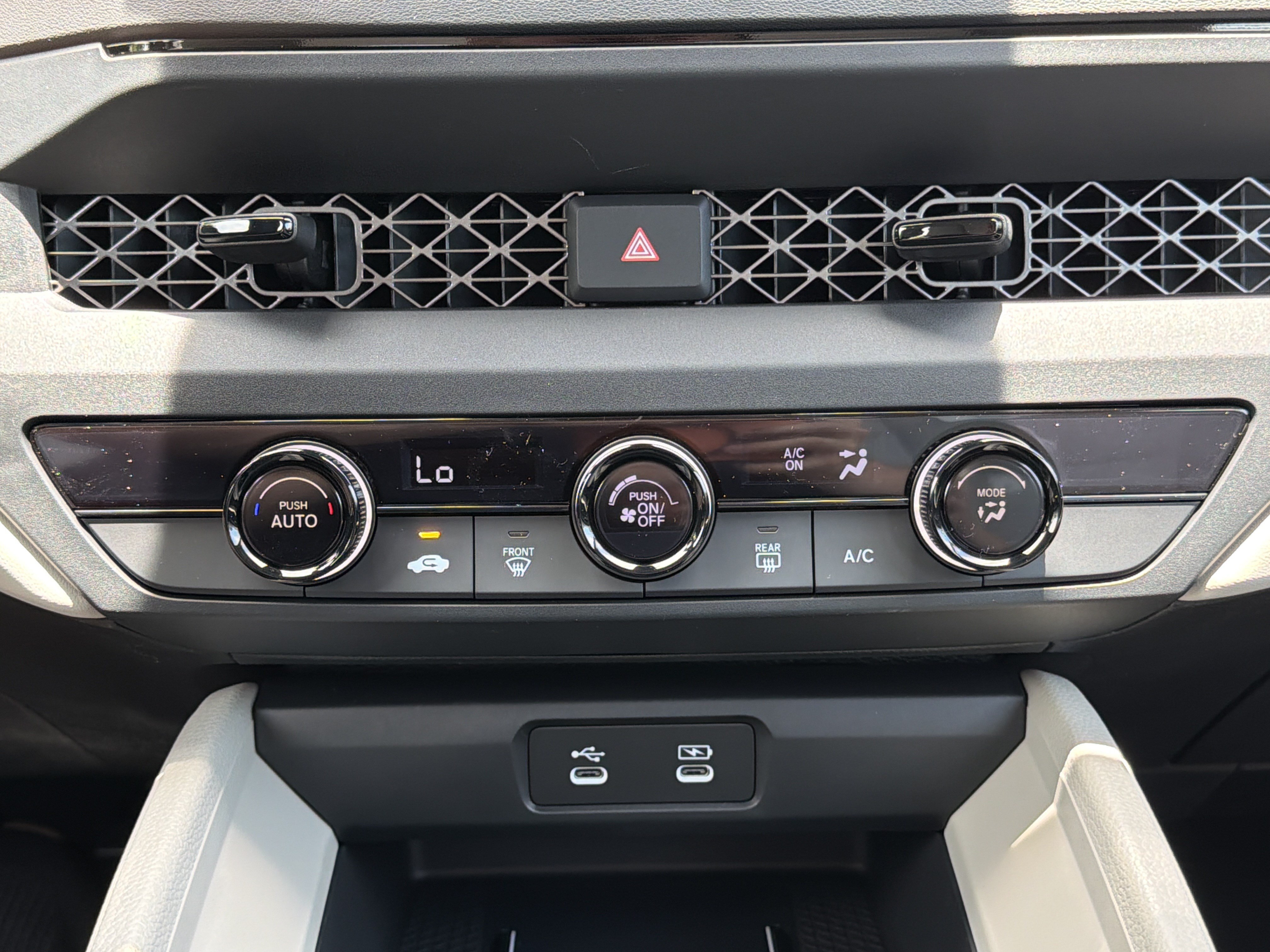 New 2026 Platinum White Pearl Honda LX image 7
