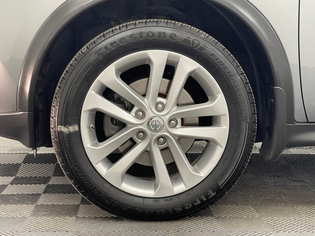 Used 2015 Gun Metallic Nissan S image 12