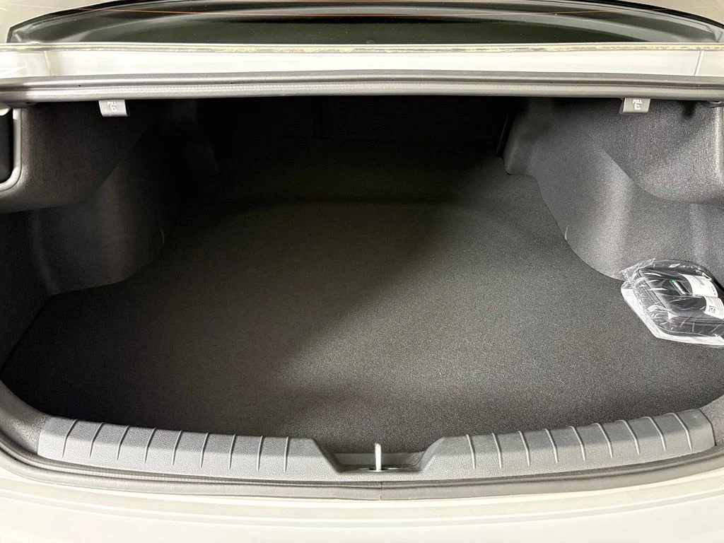 New 2026 Wolf Gray Kia GT-Line FWD image 39
