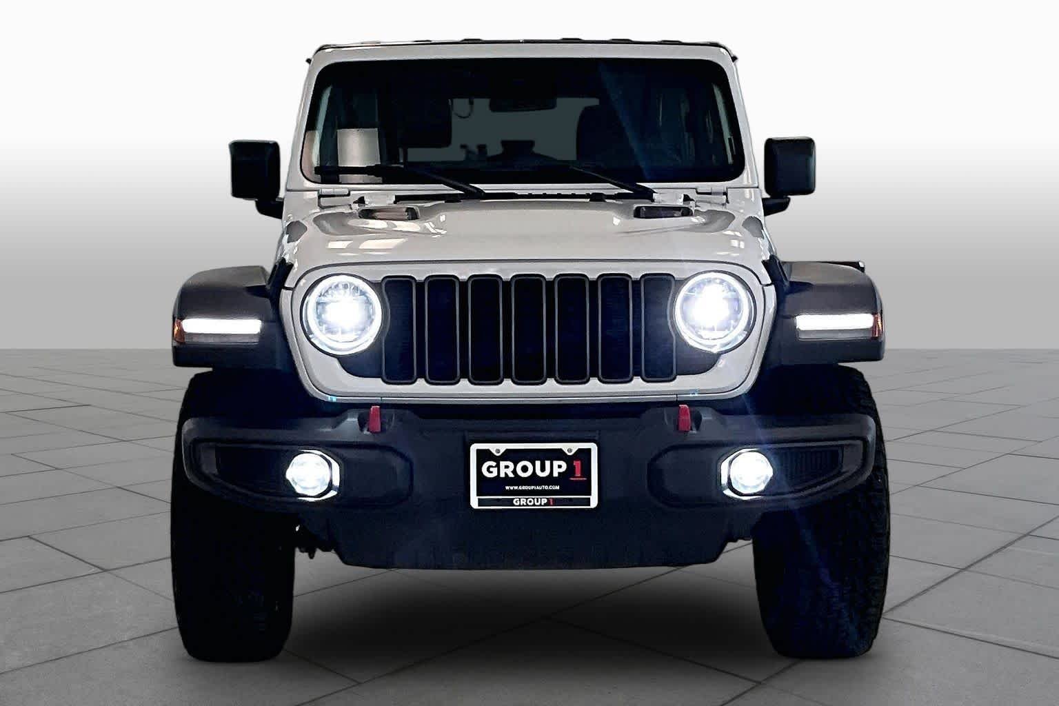 Used 2025 Bright White Clearcoat Jeep Rubicon image 3