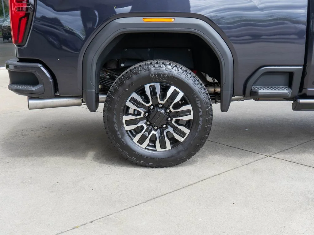 New 2026 Titanium Rush Metallic GMC Denali Ultimate image 35