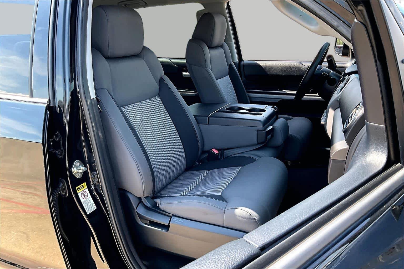 Used 2016 Black Toyota SR5 image 9