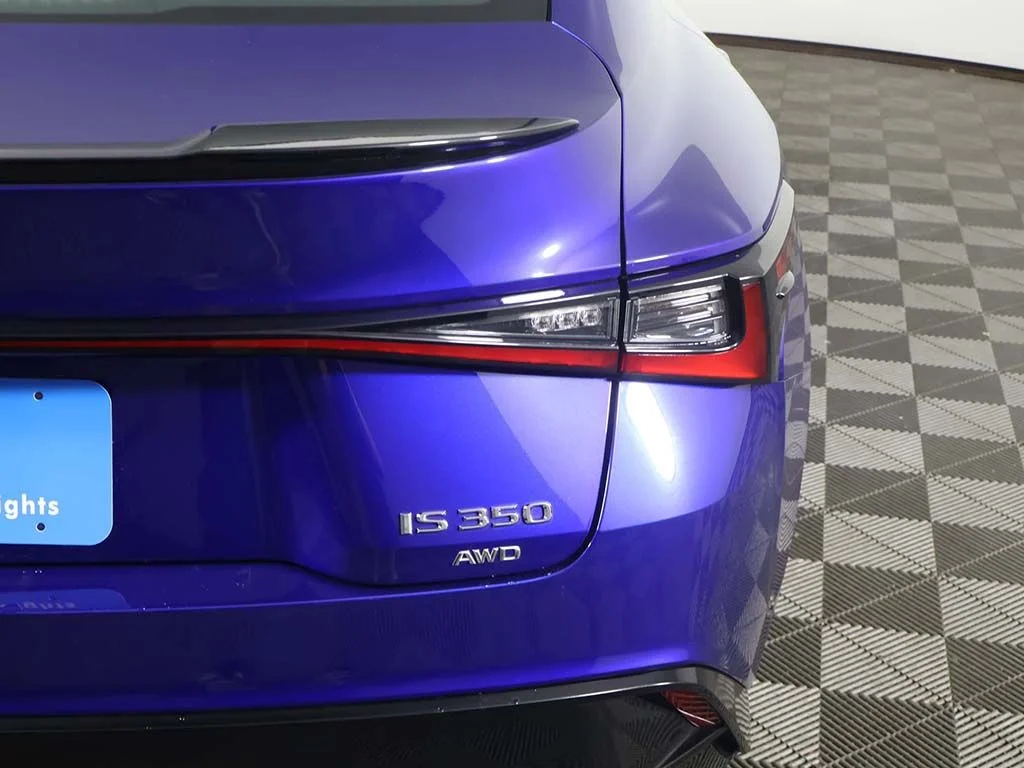 2021 Lexus IS 350 F SPORT - Photo 16