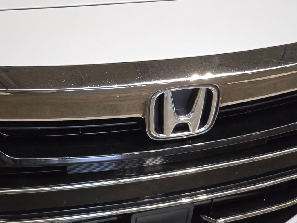 Used 2021 White Honda Sport Special Edition image 14