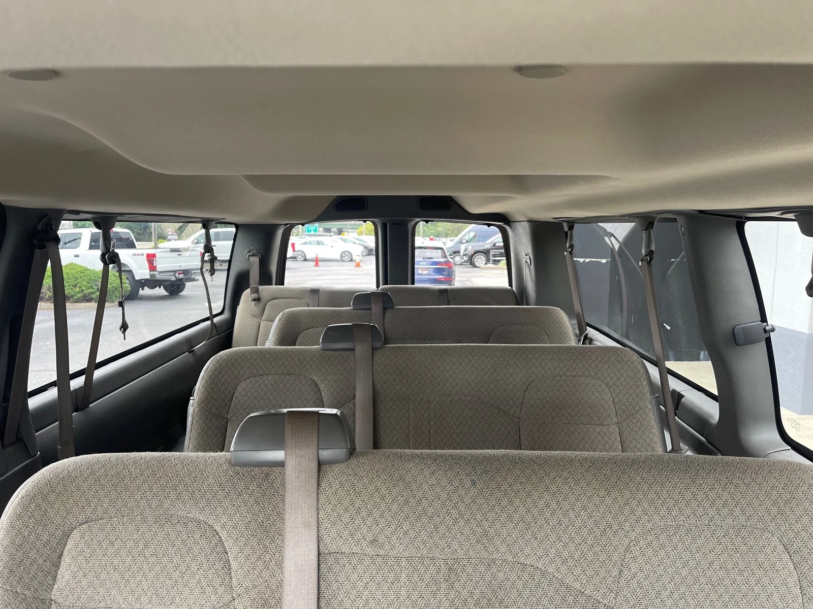 2023 Chevrolet Express Passenger LS - Photo 32