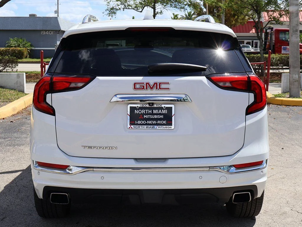 Used 2020 White GMC Denali image 13