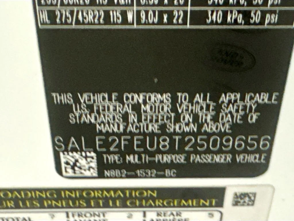 New 2026 Fuji White Land Rover X-Dynamic SE image 32