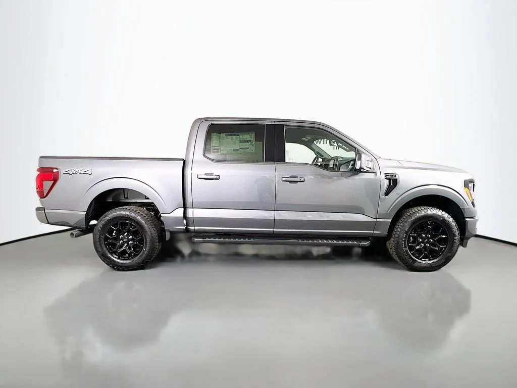 New 2026 Carbonized Gray Metallic Ford XLT image 17