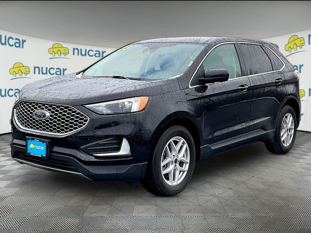Used 2023 Black Ford SEL image 3