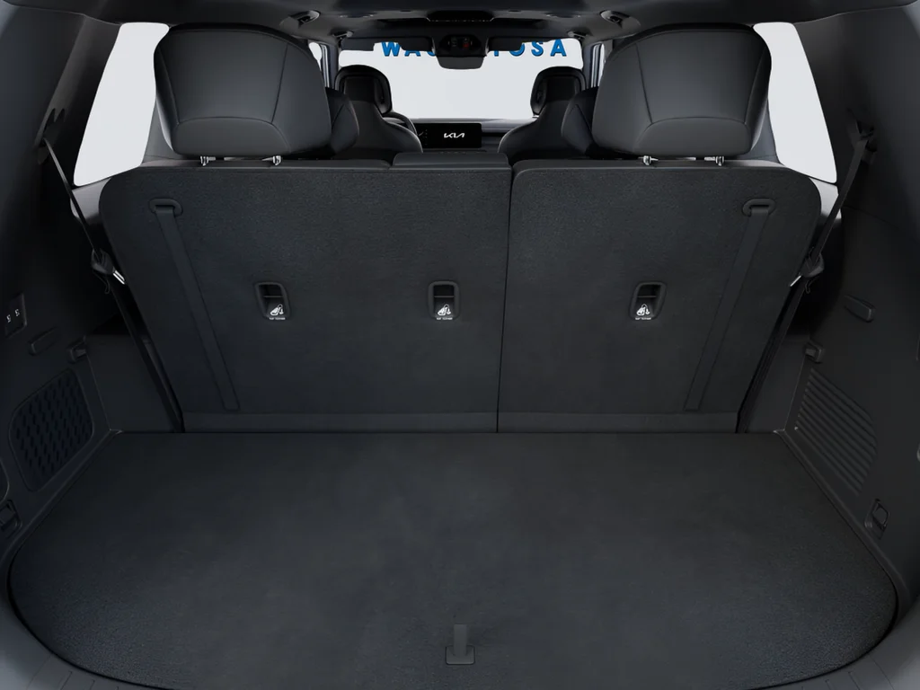 New 2027 White Kia X-Line SX image 15