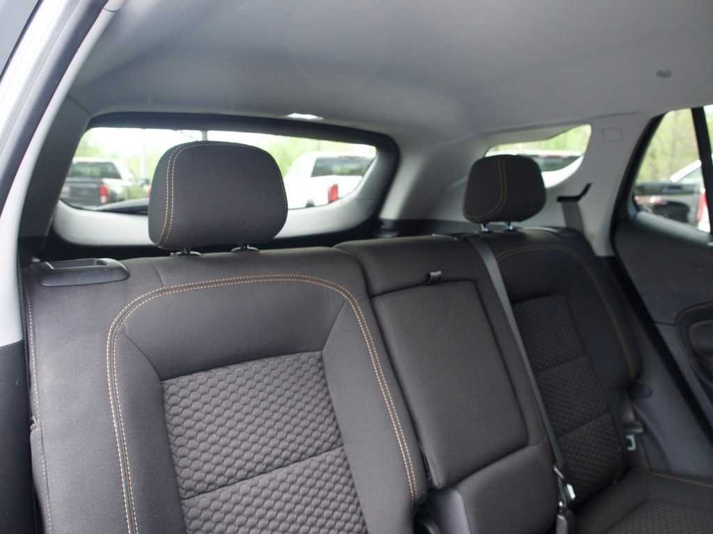 Used 2021 Satin Steel Metallic GMC SLE image 27