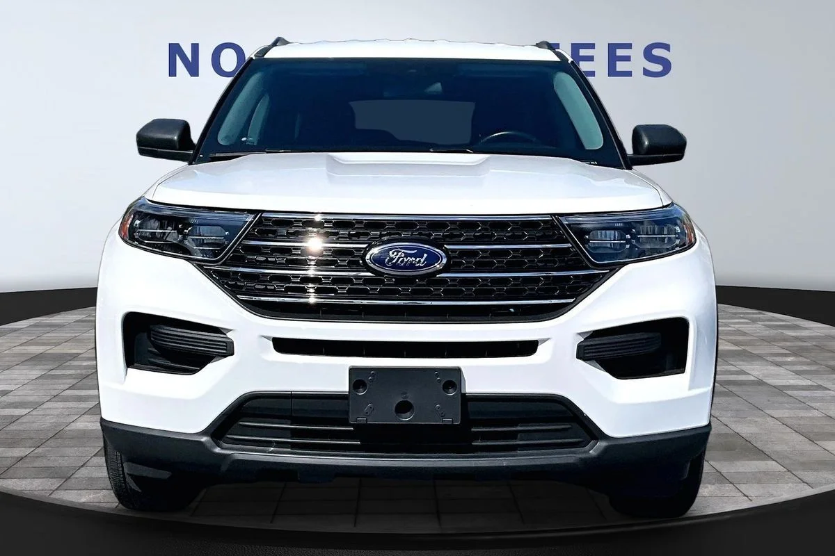 Used 2022  Ford XLT image 2