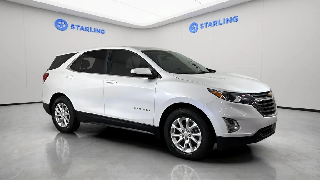 Used 2018 IRIDESCENT PEARL TRICOAT Chevrolet LT image 13