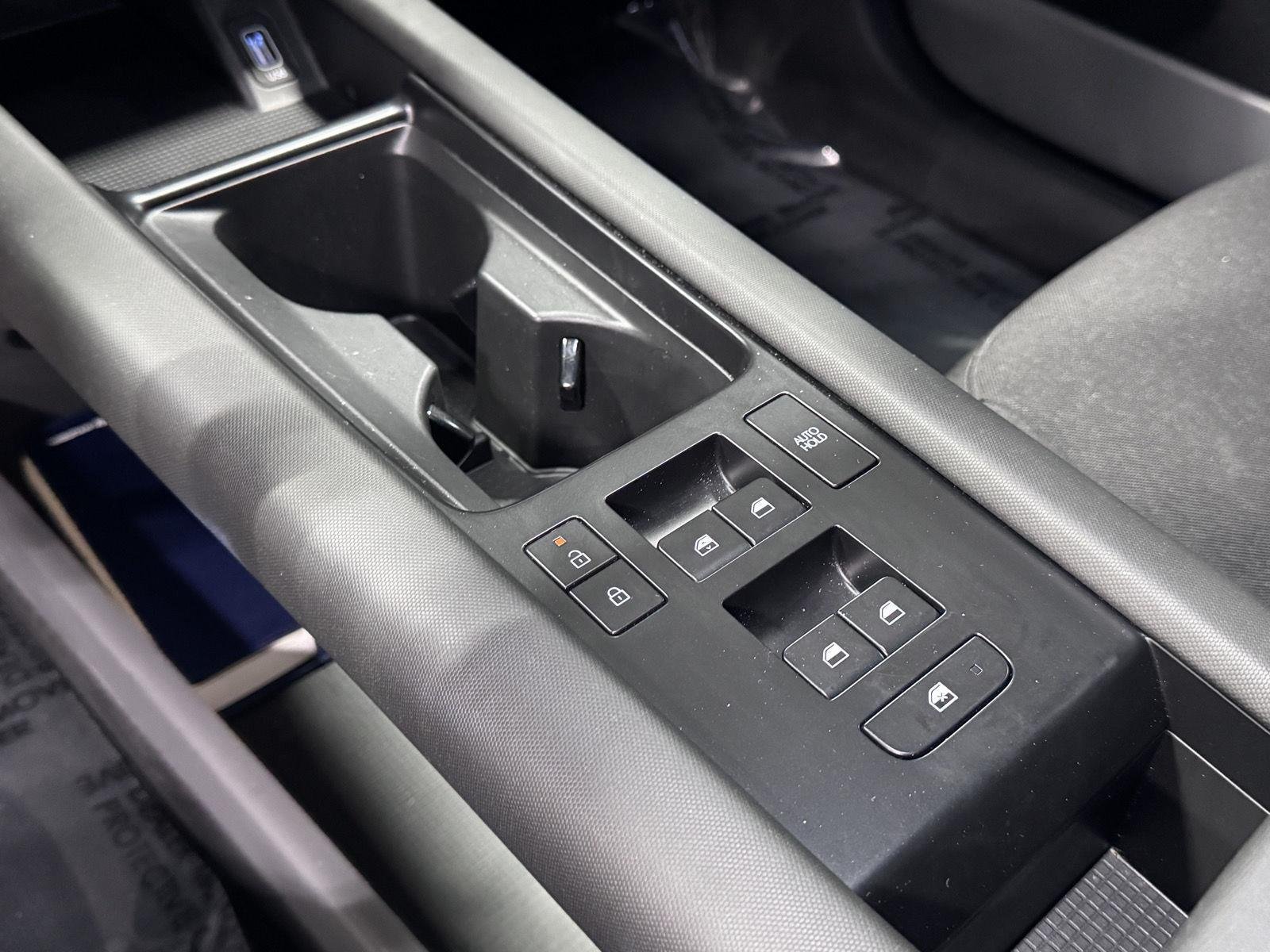 Certified Used 2025 Transmission Blue Hyundai SE image 36