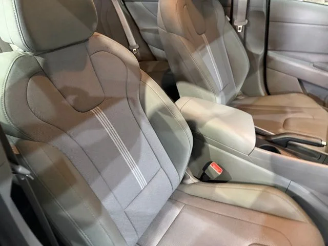 New 2026 Abyss Black Hyundai SE image 30