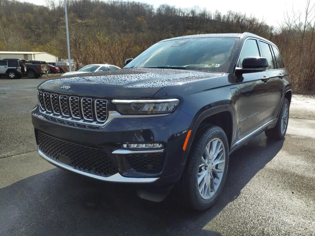 New 2024 Midnight Sky Exterior Paint Jeep Summit 4xe image 3