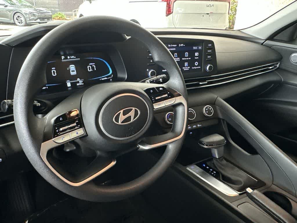Used 2025 Ecotronic Gray Hyundai SE image 13