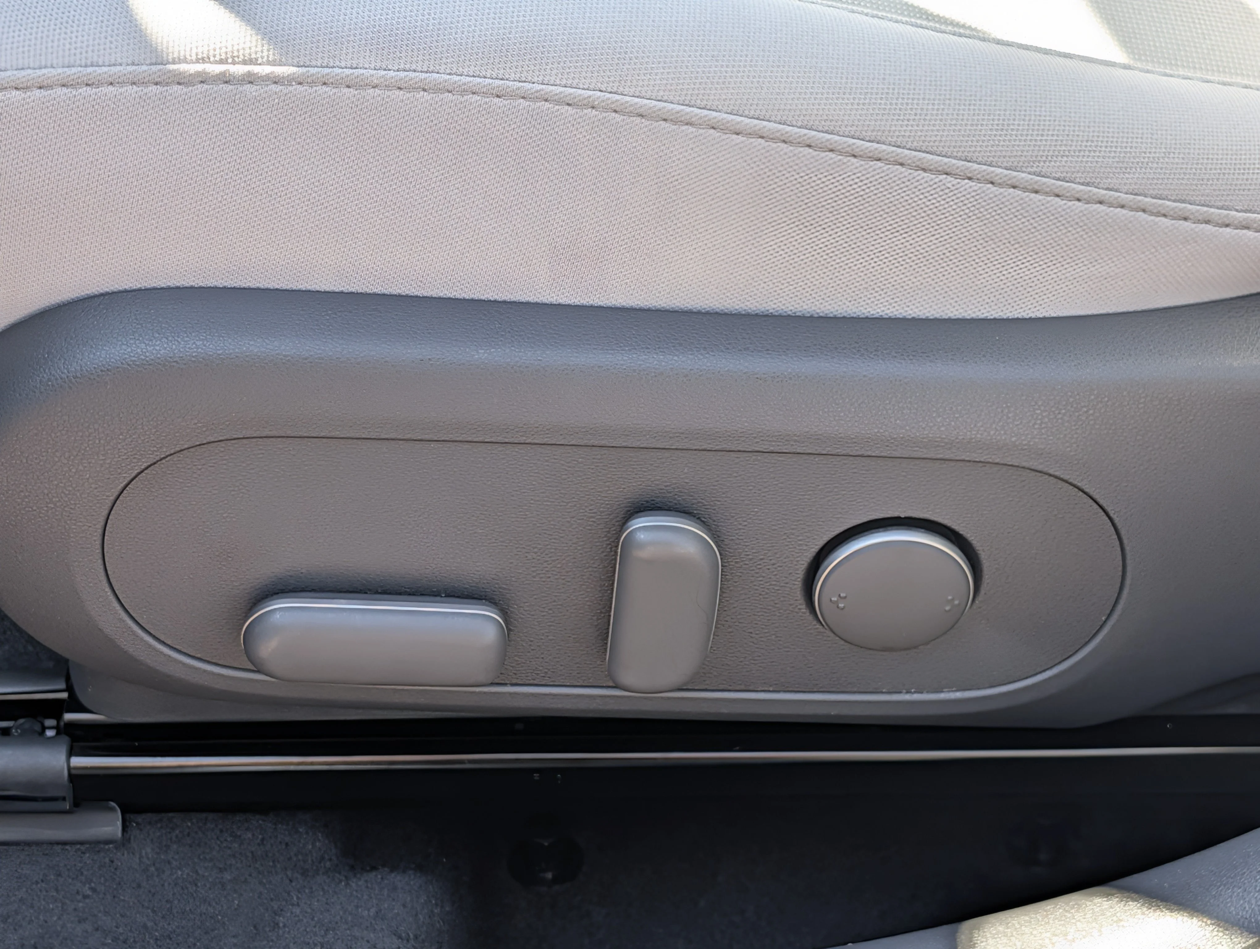 Used 2025 Mirage Green Hyundai SEL image 32