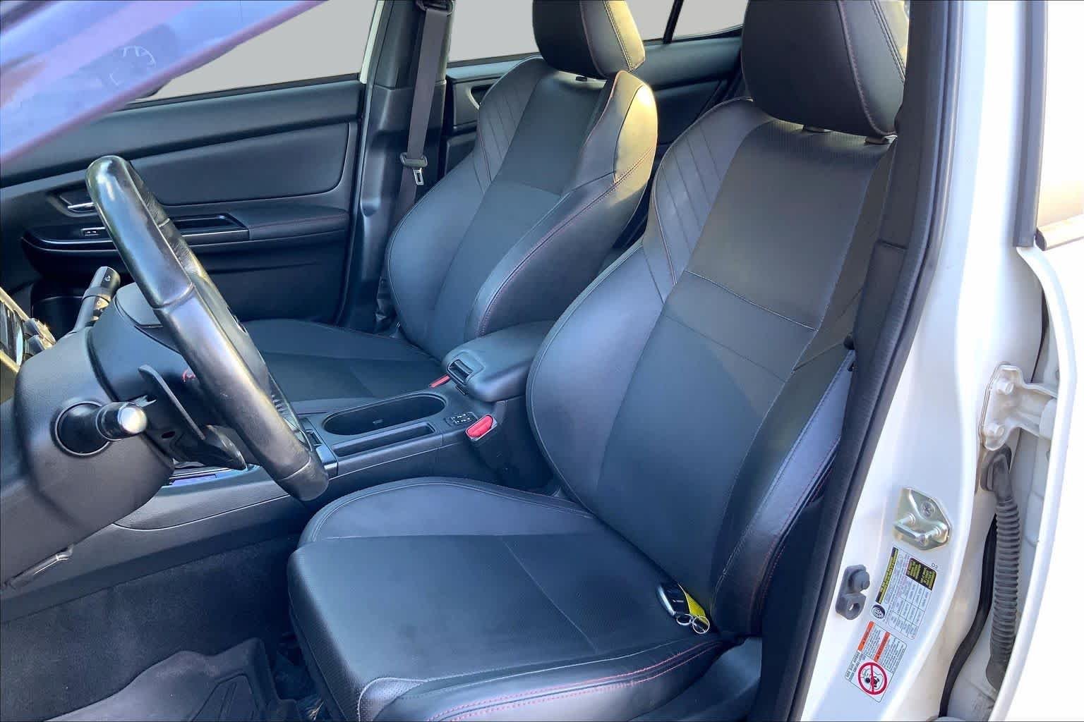 Used 2018 Crystal White Pearl Subaru Limited image 7