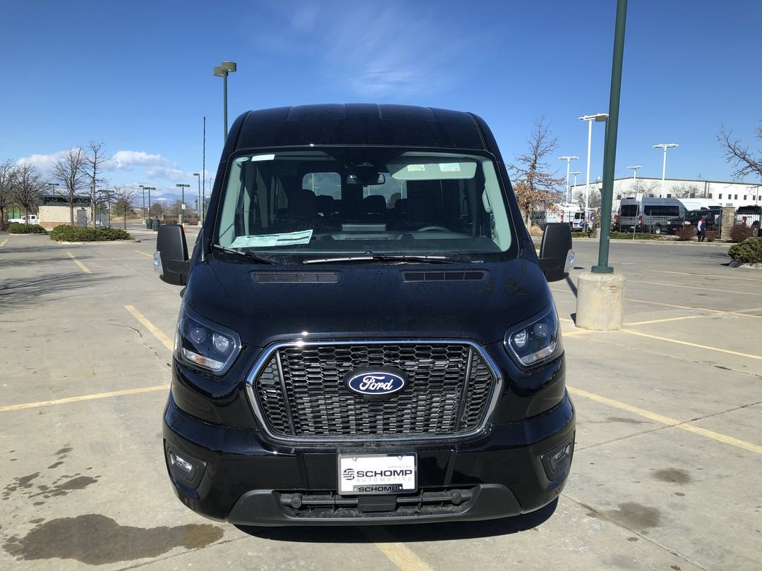 New 2026 Agate Black Metallic Ford XLT image 4