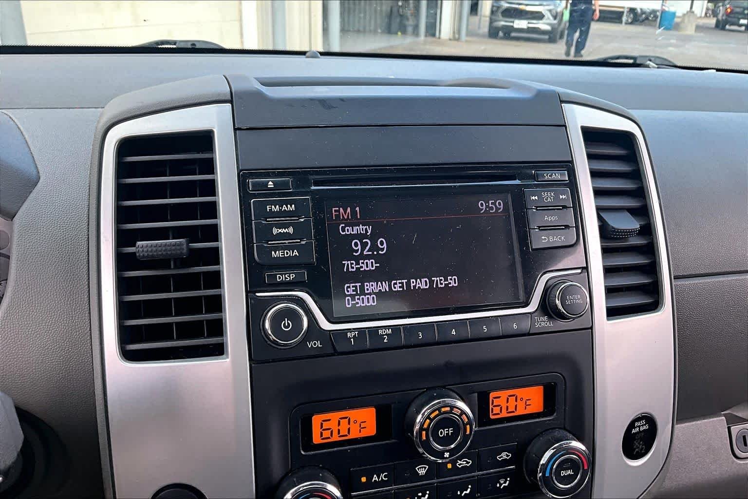 Used 2016 Glacier White Nissan SV image 31