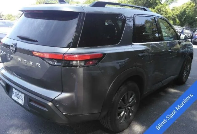 Used 2025 Gun Metallic Nissan SV image 4