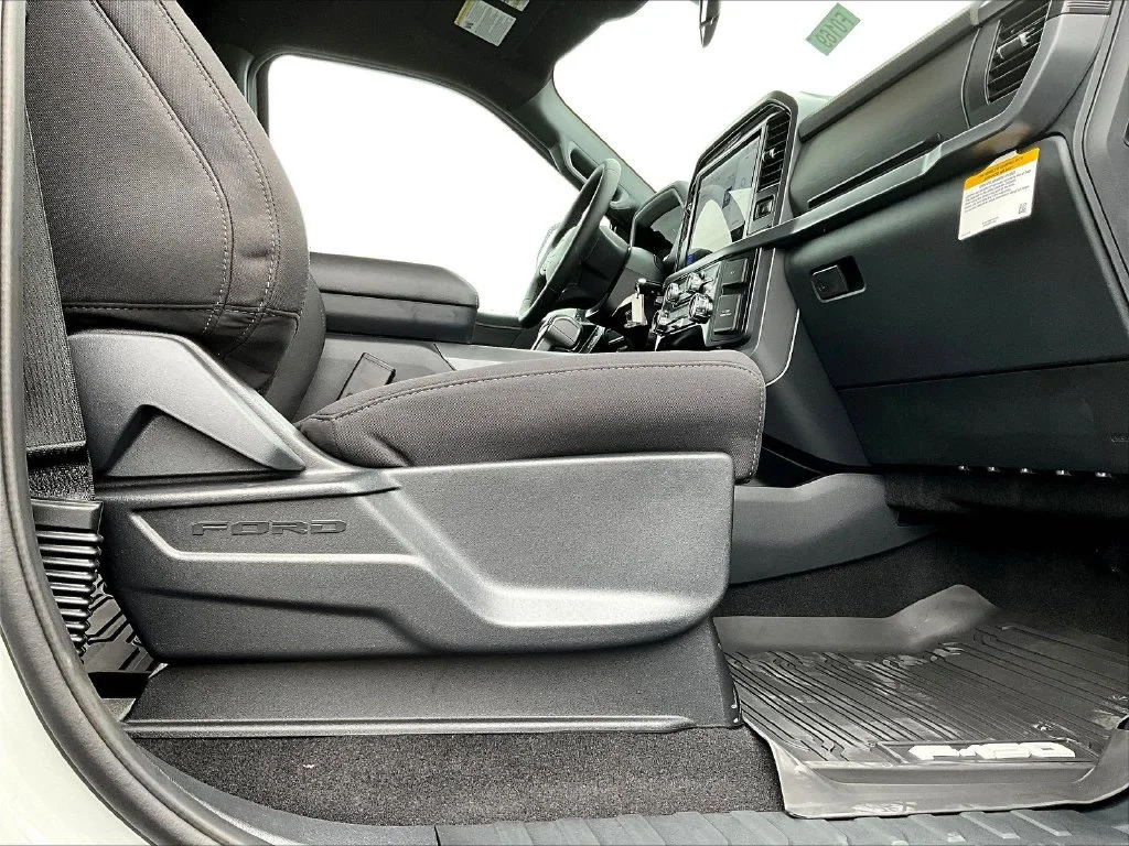 New 2026 Avalanche Ford XLT image 12