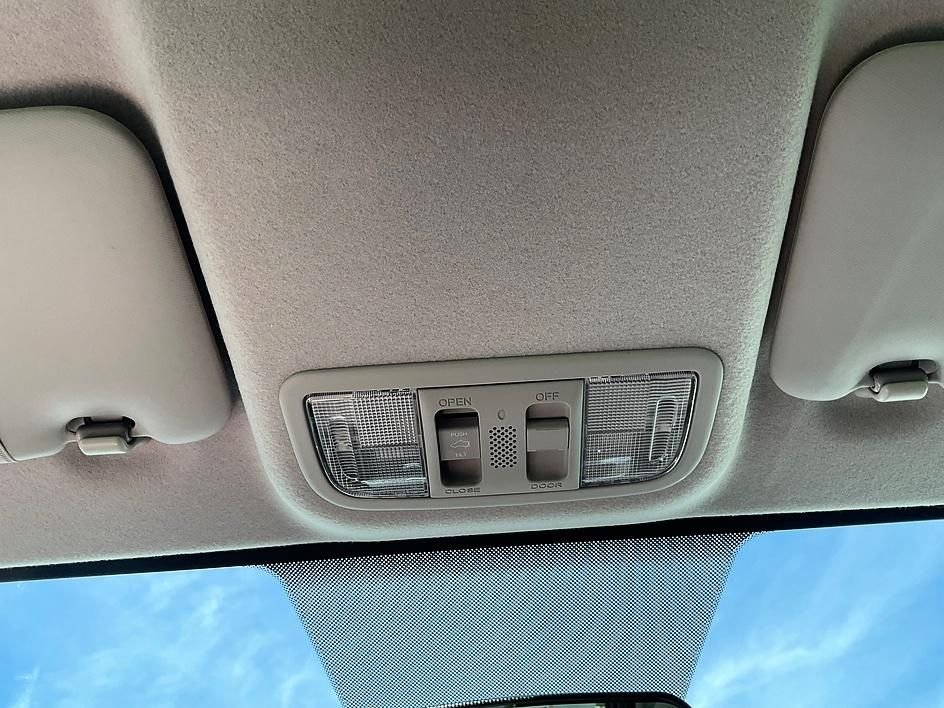 Used 2015 Silver Honda EX image 31