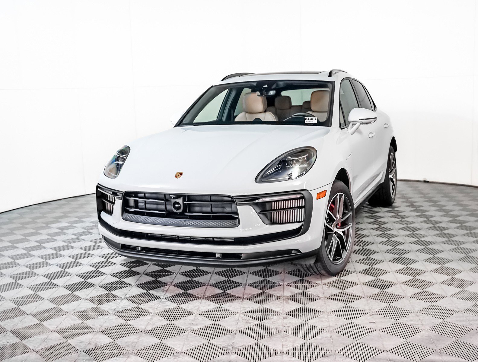 2025 Porsche Macan S