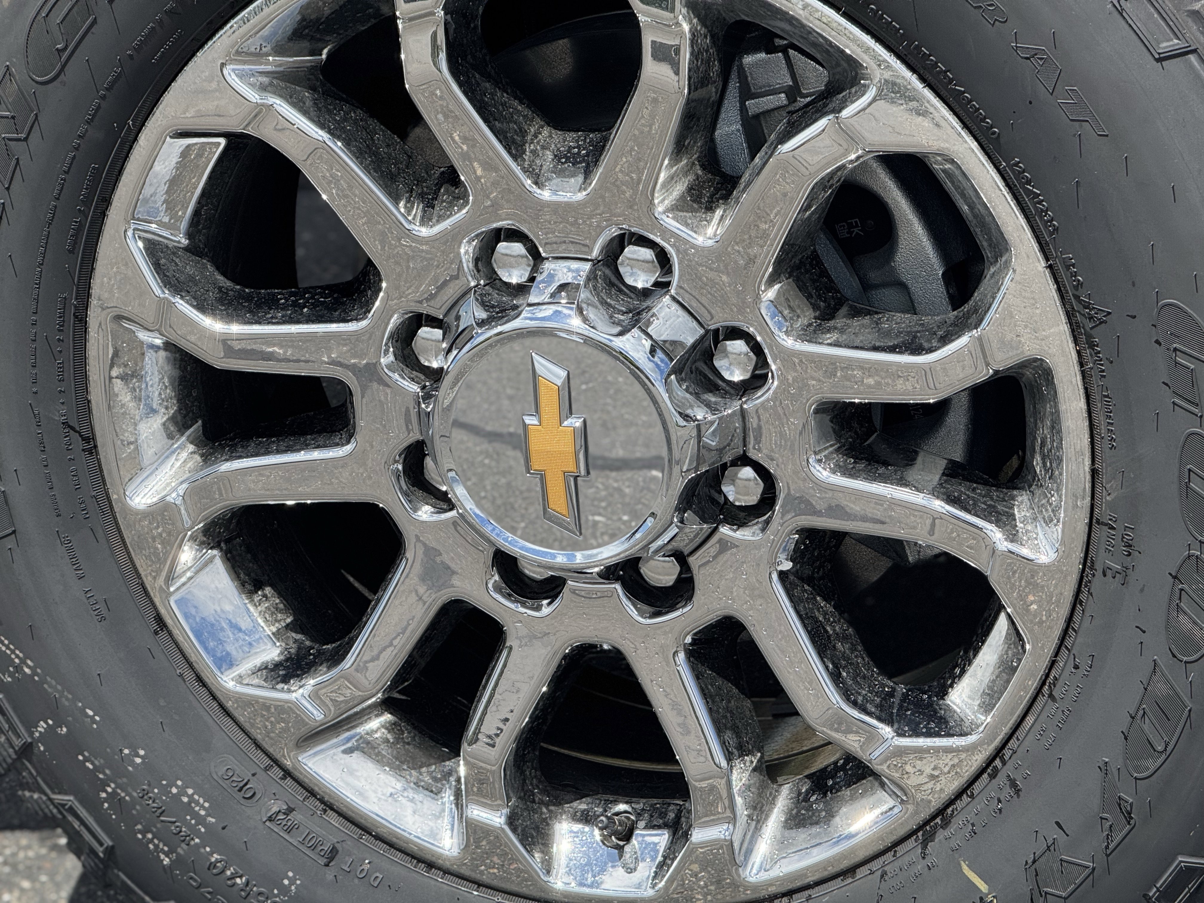 New 2026 Summit White Chevrolet LT image 8