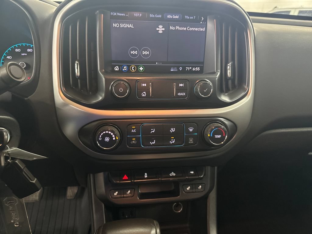 Certified Used 2019 BLACK Chevrolet 4WD LT image 18