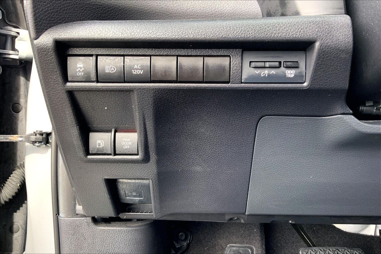Used 2024 Cement Toyota XSE image 33