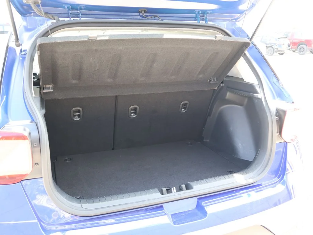 Used 2025 Blue Hyundai SEL image 14